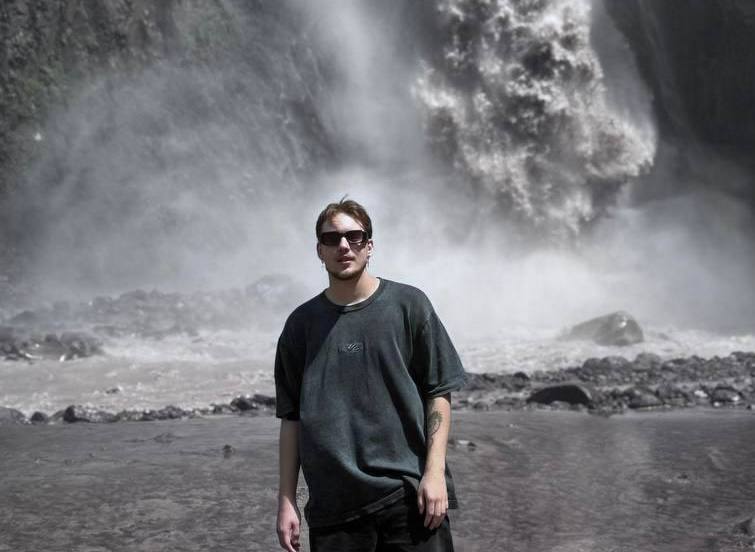 Данила Фролов